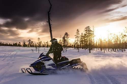 Finne storviltet på snøscooter